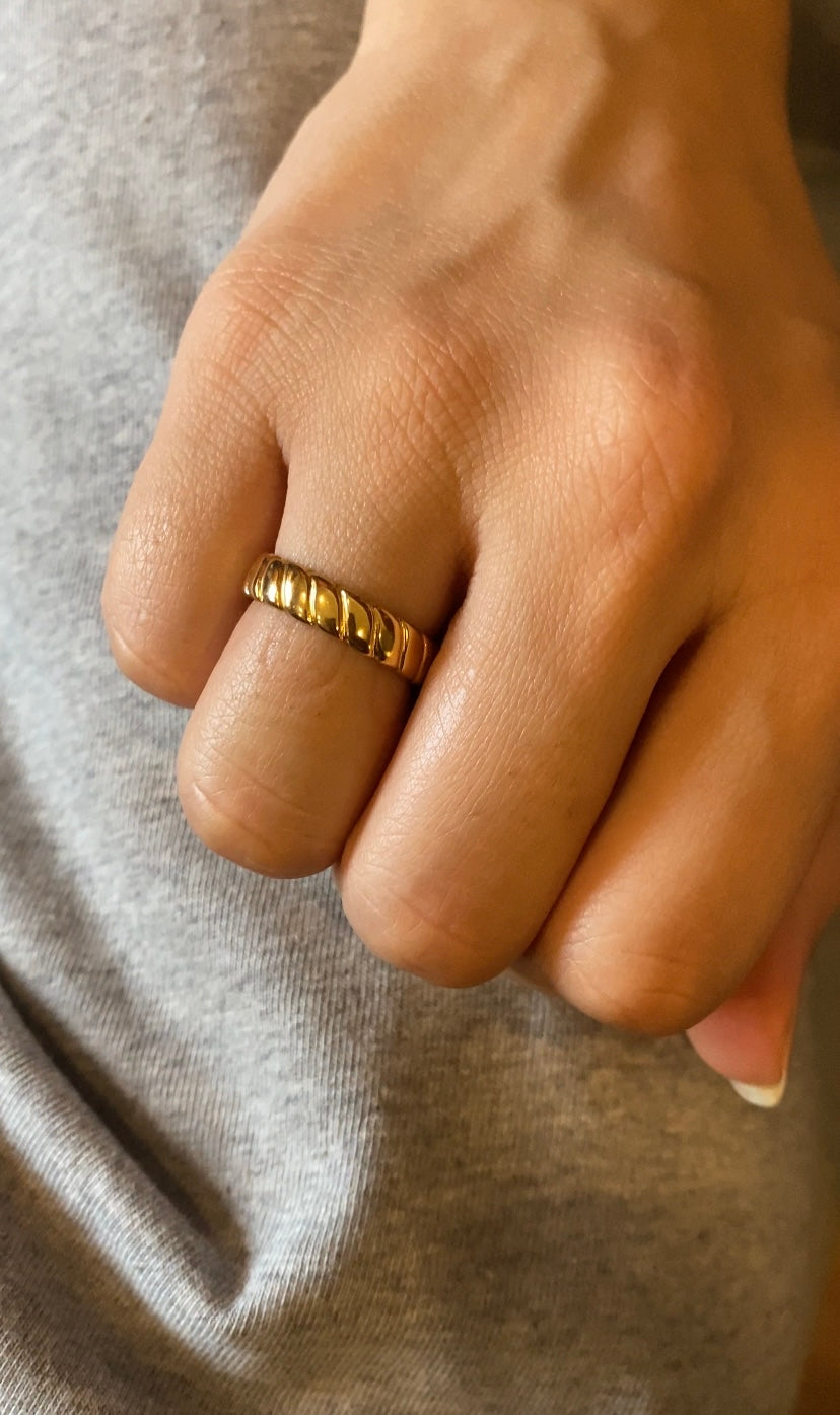 Mia Ring