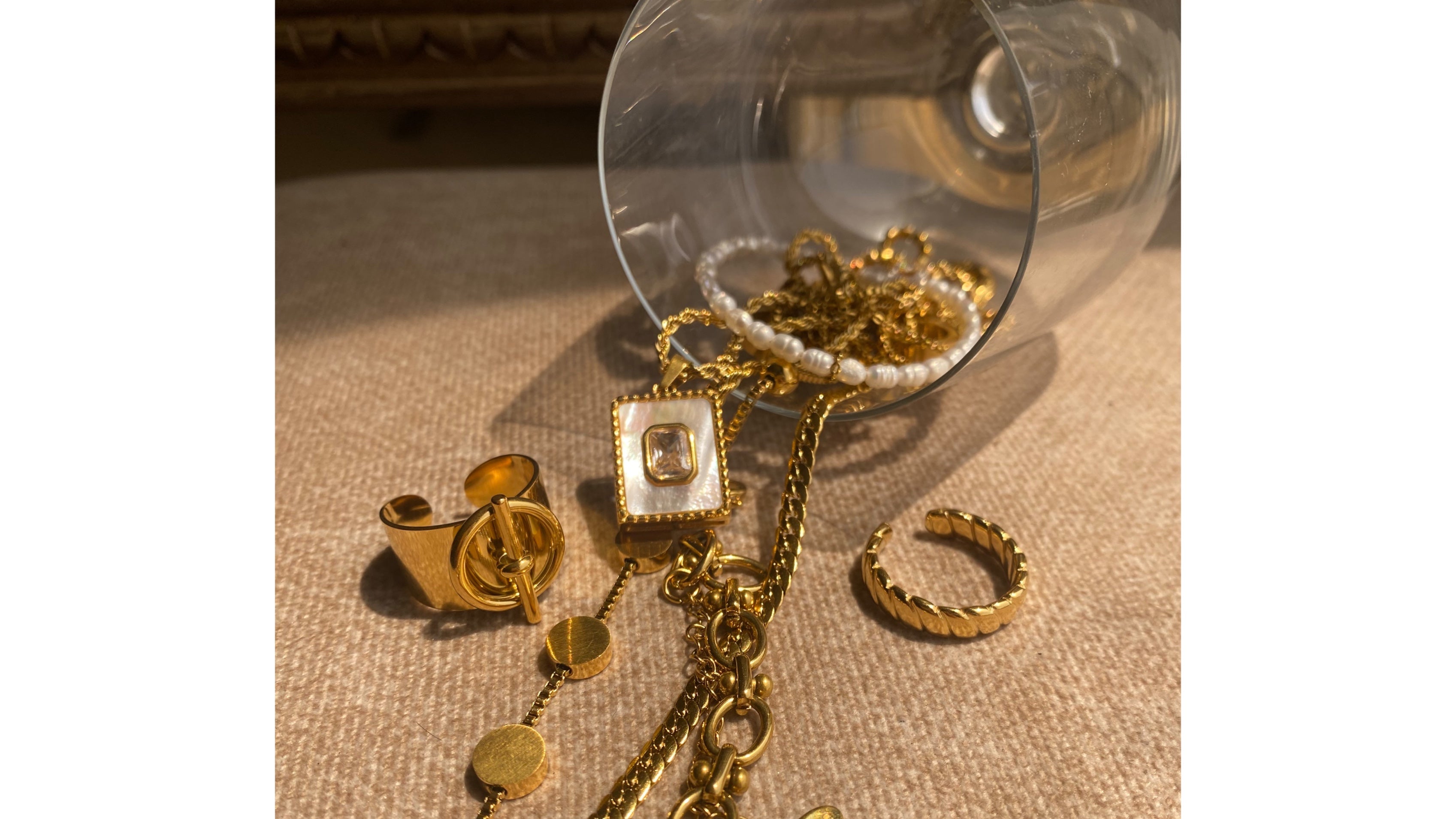 3 ways to untangle your necklaces